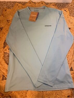 Patagonia Men’s Long-Sleeve Crew Shirt in Pale Blue